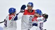 Čeští hokejisté se radují z druhého gólu Jakuba Vrány