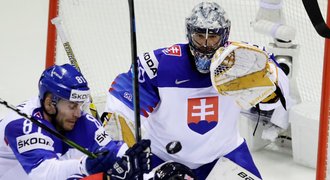 Za Slovensko na MS chytal talent, který mířil do NHL. Teď je na tom jinak