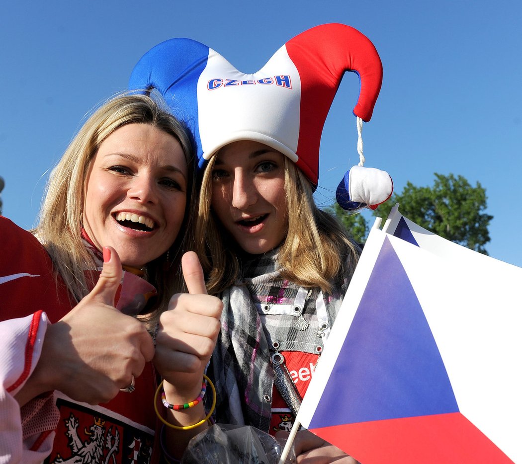 České fanynky před duelem se Slovenskem