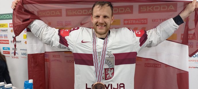 Lotyšský hrdina v bronzové euforii: Díky, Česko! Jsem u vás asi Rock Star