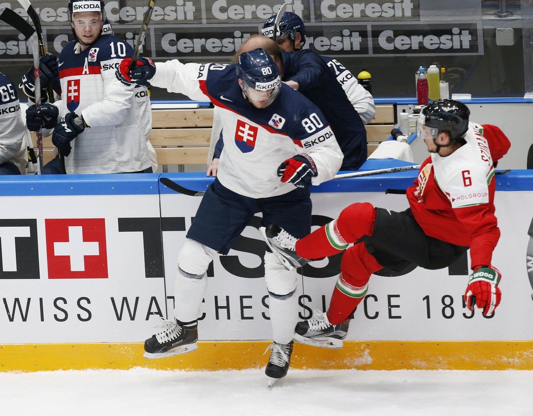 Slovenští hokejisté na mistrovství světa vyhráli nad Maďarskem.