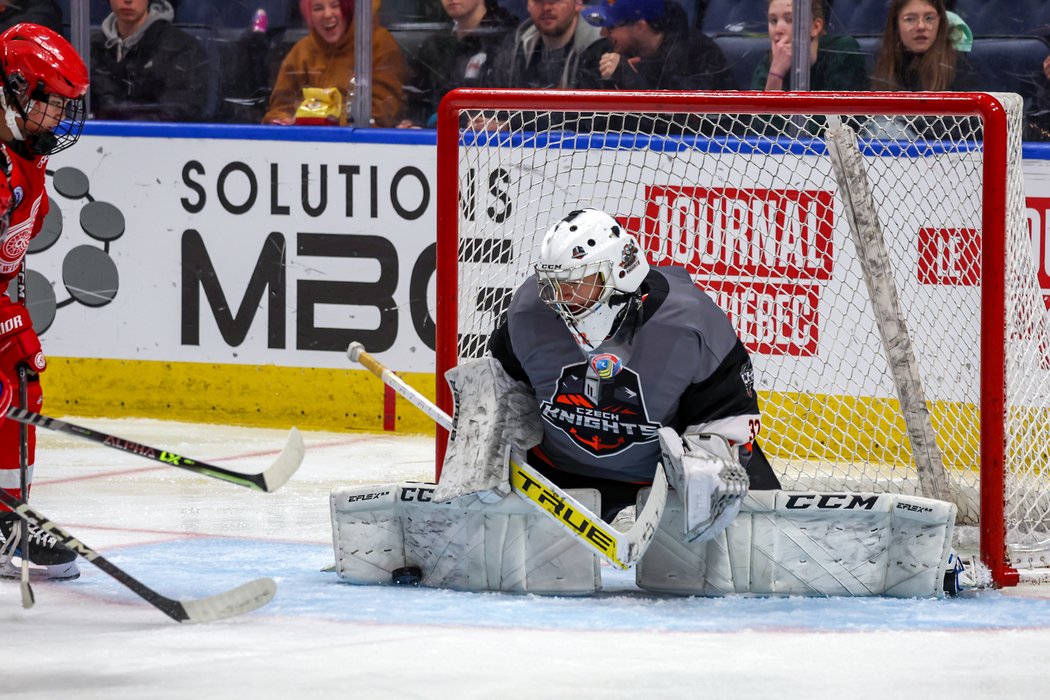 Klíčovým hráčem Czech Knights při vítězném tažení na Pee-Wee byl brankář Vítkovic Tobiáš Ořechovský