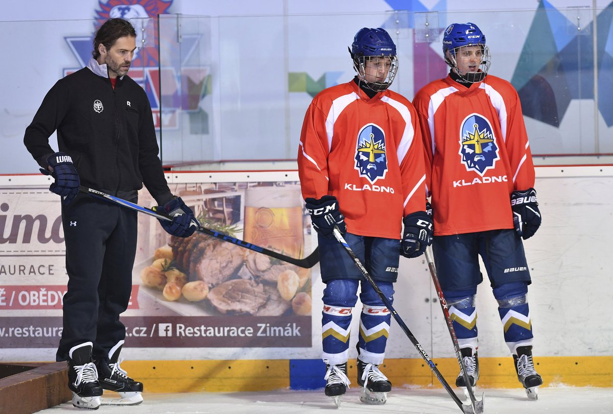 Jaromír Jágr trénoval ve Slaném mladé hokejisty