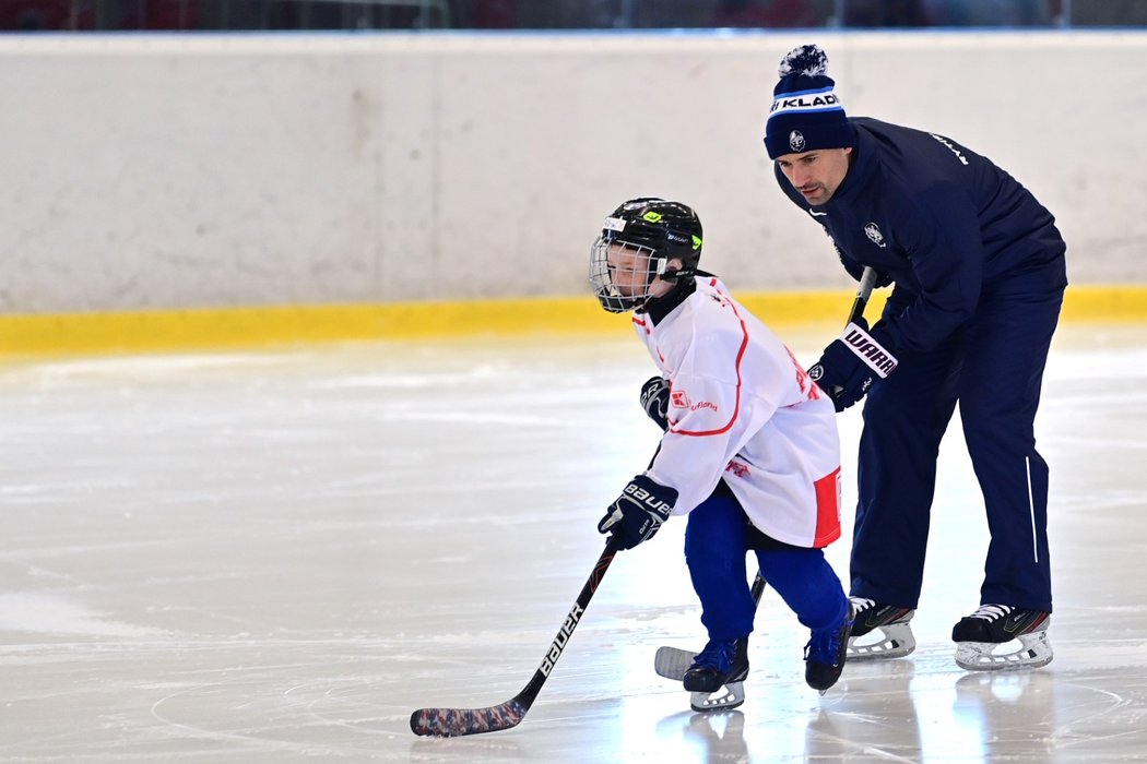 Tomáš Plekanec se věnoval dětským tréninkům v rámci Školy hokejových talentů