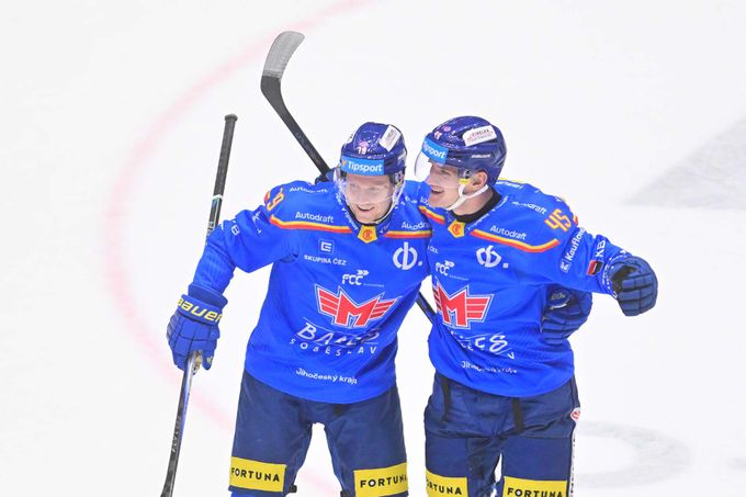 ONLINE: Třinec - Motor 1:3. Kladno doma hostí Pardubice a Liberec čelí pražské Spartě ONLINE: Třinec - Motor 1:3. Kladno doma hostí Pardubice a Liberec čelí pražské Spartě