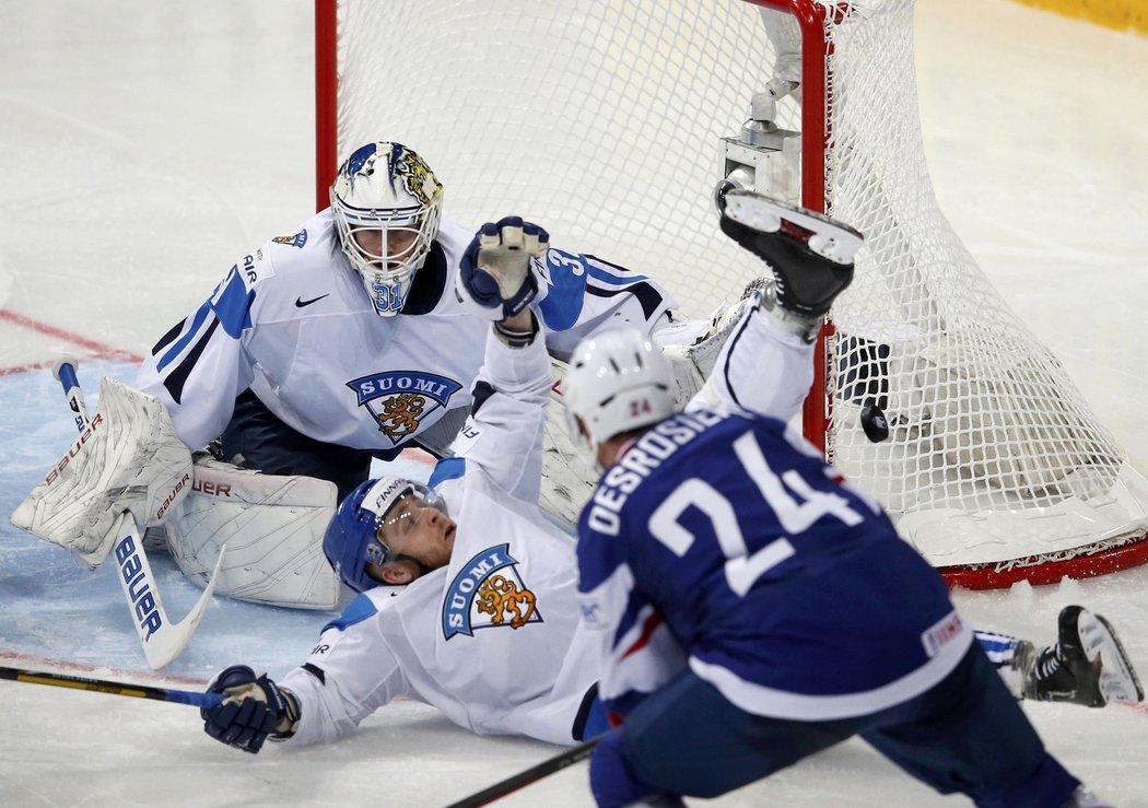 Hokejisté Francie sice favorizovaným Finům vzdorovali, ale nakonec v zápase MS prohráli 1:3