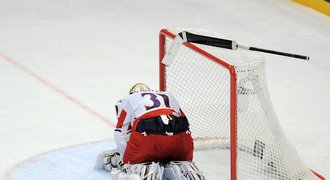České hokejisty po prohře zachránili Švýcaři, rozhodne zápas s Norskem