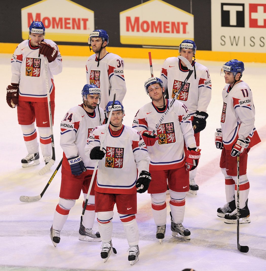 Čeští hokejisté navzdory zatím nejlepšímu výkonu na MS prohráli s Kanadou 1:2 a jejich šance na postup měli v rukách Švýcaři. Norsko je naštěstí neporazilo, čímž udrželo Česko ve hře o čtvrtfinále.