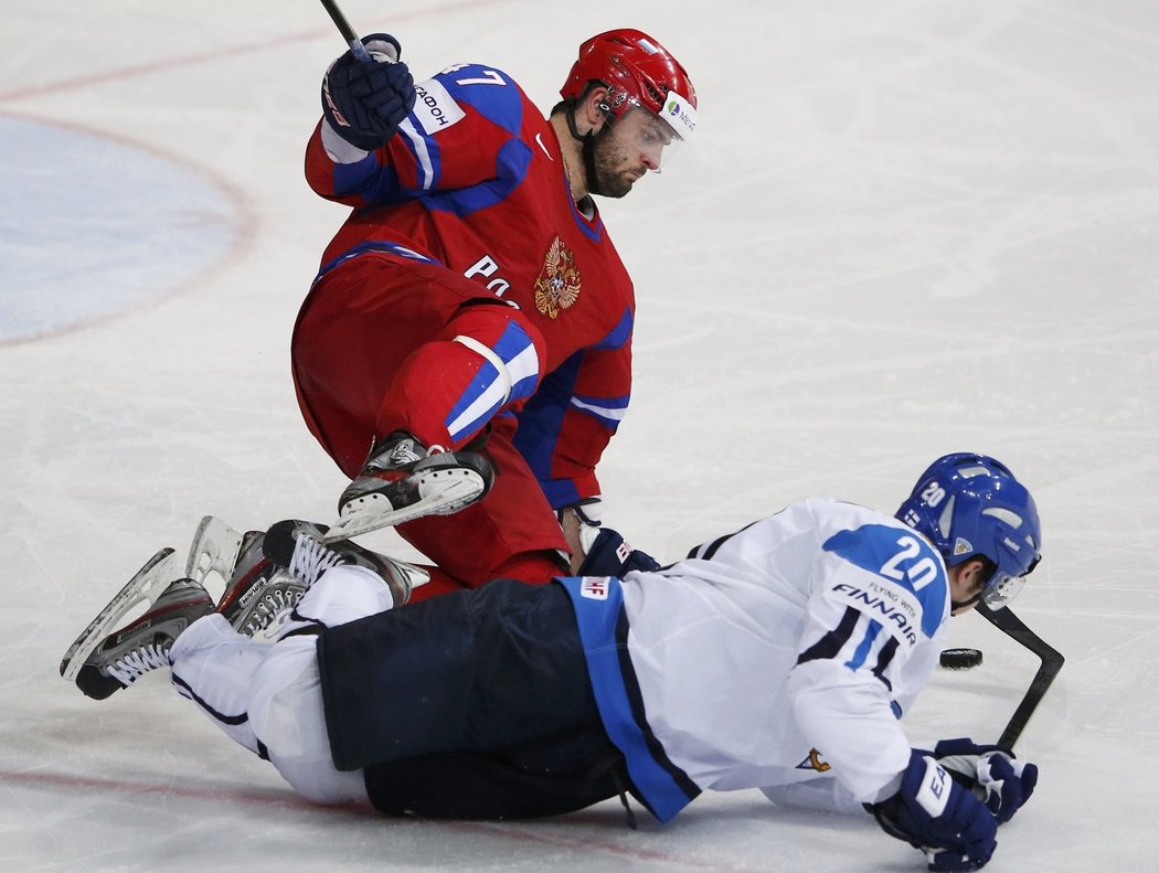 Hokejisté Finska vyhráli na MS nad Ruskem 3:2. Sborná tedy po kolapsu s Francií padla podruhé v řadě.
