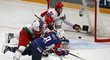 Hokejisté Běloruska odčinili na mistrovství světa úvodní porážku s českým týmem a zdolali Slovinsko 4:3. Připsali si tak první body na šampionátu, Slovinci na ně dál čekají. Vyrovnaný duel rozhodl svou trefou z 56. minuty útočník Alexej Ugarov.