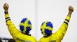 Fanoušci Švédska oslavují gól do sítě Finska