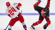 Kanadský útočník Kirby Dach se zranil během jediného přípravného zápasu proti Rusku