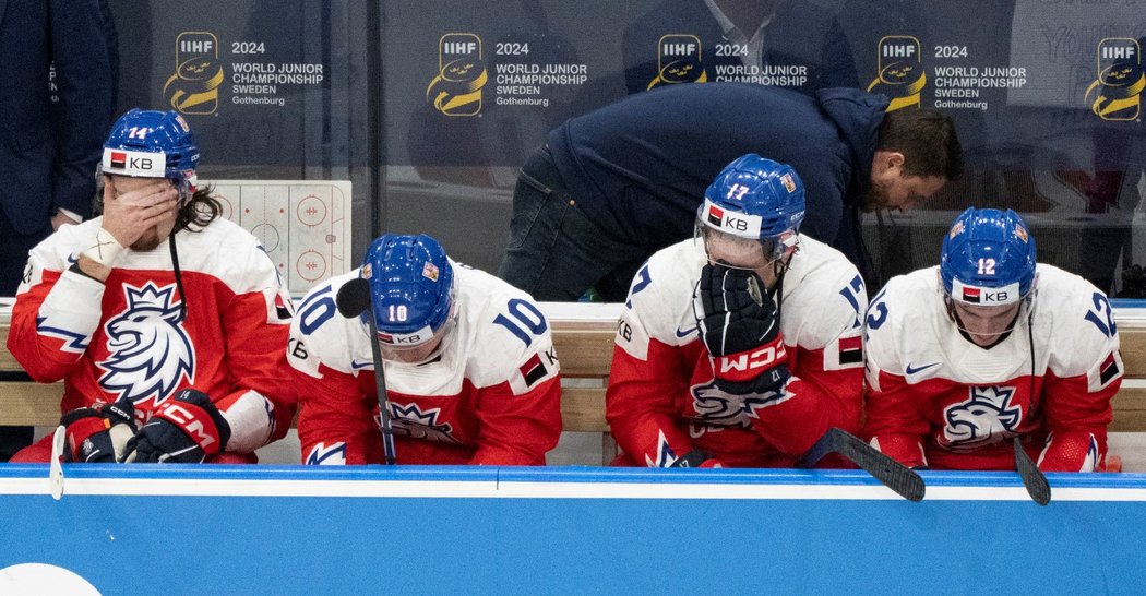 Smutek ve tvářích českých hokejistů