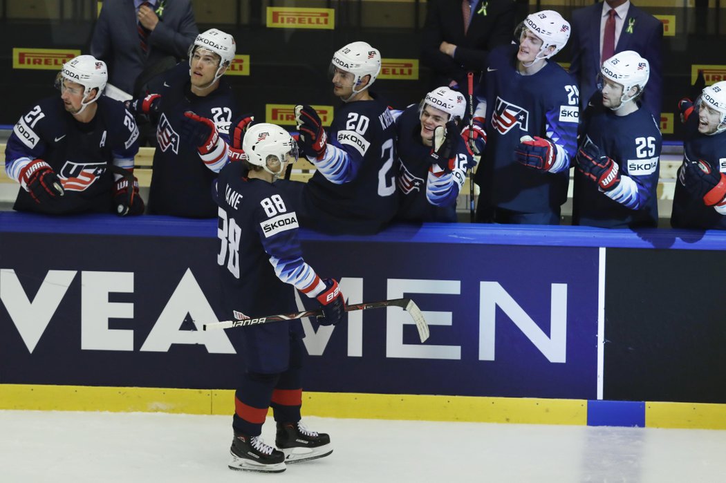 Patrick Kane otevřel skóre utkání přesnou střelou