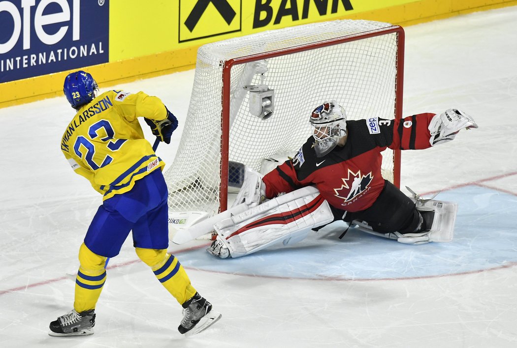 Oliver Ekman-Larsson na Calvina Pickarda v nájezdech nevyzrál