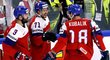 Čeští hokejisté se radují z úvodní branky utkání proti Rakousku, kterou vstřelil Tomáš Hyka