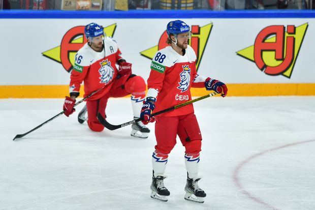 David Pastrňák se do české sestavy zařadil po bok bývalého parťáka z Bostonu Davida Krejčího David Pastrňák se do české sestavy zařadil po bok bývalého parťáka z Bostonu Davida Krejčího