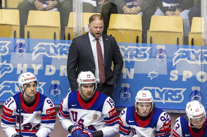 Warsofsky dřív bral 100 dolarů a dával soukromé lekce. USA pozlatil nejmladší kouč NHL Warsofsky dřív bral 100 dolarů a dával soukromé lekce. USA pozlatil nejmladší kouč NHL