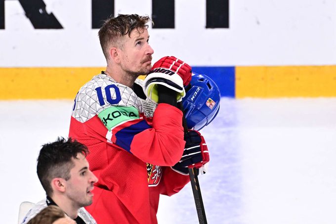Nazlobený Červenka: Každý musí začít u sebe! Mele se to dokola. Jestli se to nezmění... Nazlobený Červenka: Každý musí začít u sebe! Mele se to dokola. Jestli se to nezmění...