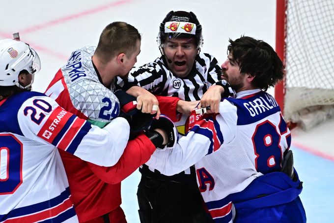 Při zápase proti Američanům jsem křičel u televize. A sen o zlatu? Po první třetině byl konec Při zápase proti Američanům jsem křičel u televize. A sen o zlatu? Po první třetině byl konec