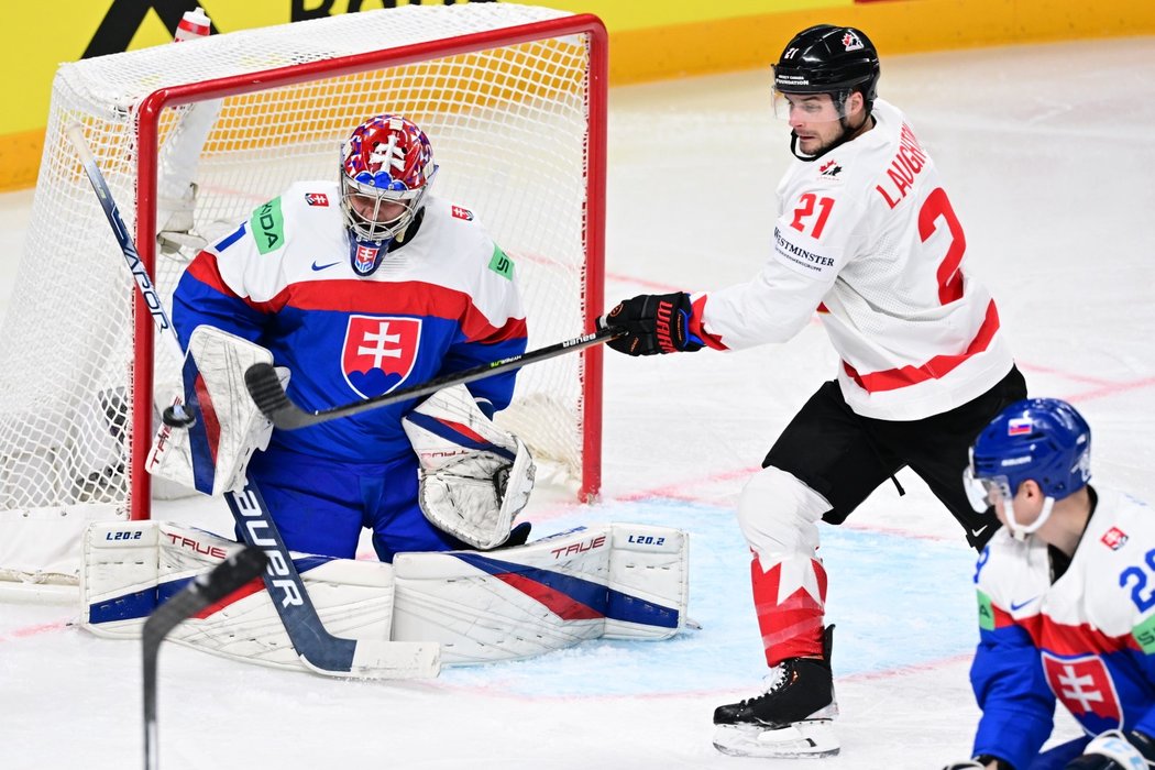 Slovenští hokejisté v souboji na MS s Kanadou
