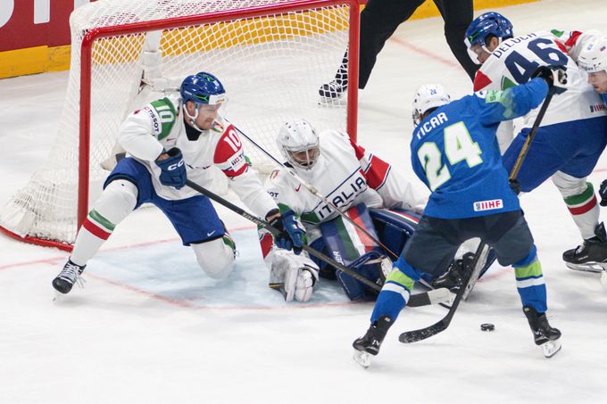 ONLINE: Boj o záchranu, Slovinsko - Itálie 2:1. Němci vedou nad Brity. USA - Maďarsko 7:3 ONLINE: Boj o záchranu, Slovinsko - Itálie 2:1. Němci vedou nad Brity. USA - Maďarsko 7:3