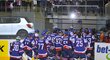 Slovenský tým odjíždí po prohraném utkání z ledu