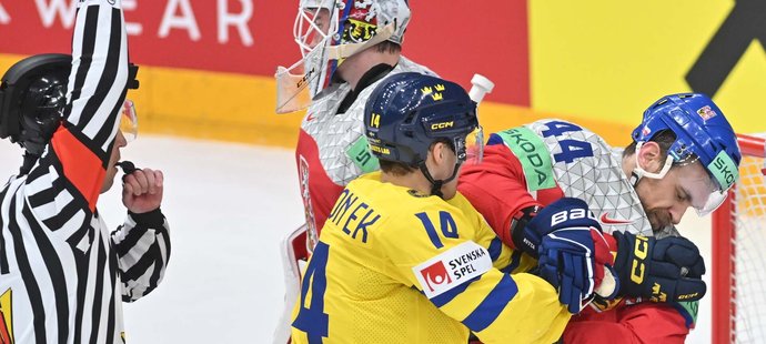 Eriksson Ek se šermuje s Janem Ruttou