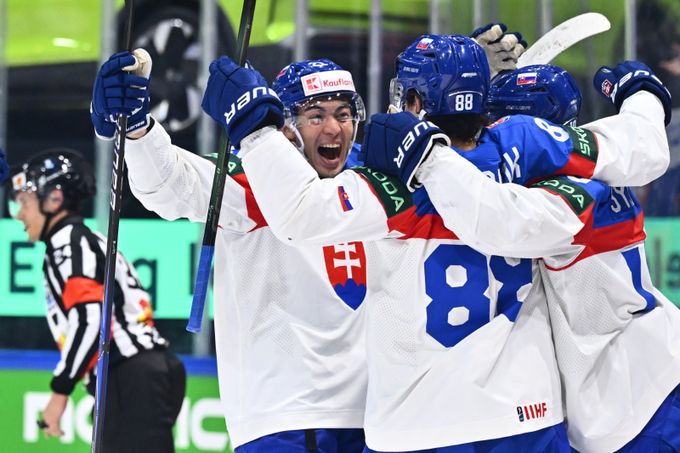 ONLINE: Slovinsko - Slovensko 3:4. Maďarsko proti Velké Británii, Rakušané porazili Lotyšsko ONLINE: Slovinsko - Slovensko 3:4. Maďarsko proti Velké Británii, Rakušané porazili Lotyšsko
