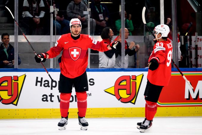 ONLINE: Švýcarsko - Finsko. Slováci končí ve skupině, postup USA a Lotyšska ONLINE: Švýcarsko - Finsko. Slováci končí ve skupině, postup USA a Lotyšska