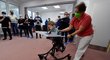 Dětský rehabilitační stacionář v Ostravě má díky nadaci Saves help čtyři nové speciální přístroje, které pomohou jeho pracovníkům při rehabilitaci hendikepovaných dětí