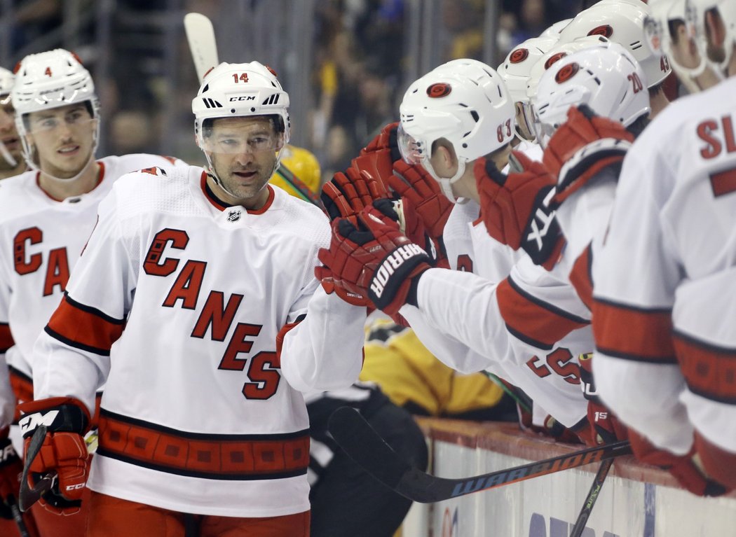 Ostřílený veterán Justin Williams sestřelil Pittsburgh dvěma góly