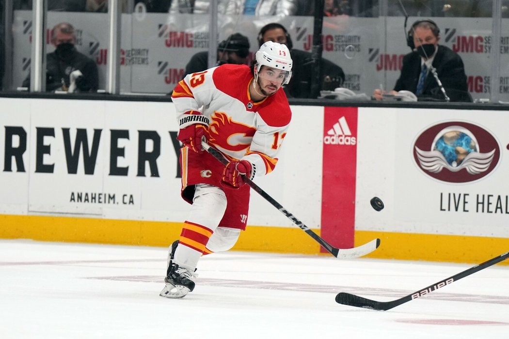 Johnny Gaudreau se po sezoně stane nechráněným volným hráčem. Calgary Flames ale udělají vše, aby u nich zůstal