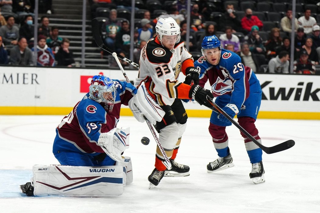 Brankář Pavel Francouz má na Anaheim zvláštní štěstí. Obě čistá konta v NHL vychytal právě na hřišti Ducks