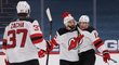 Hokejité New Jersey Devils se radují z gólu