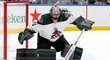 Český brankář Karel Vejmelka v nynější sezoně NHL zatím exceluje