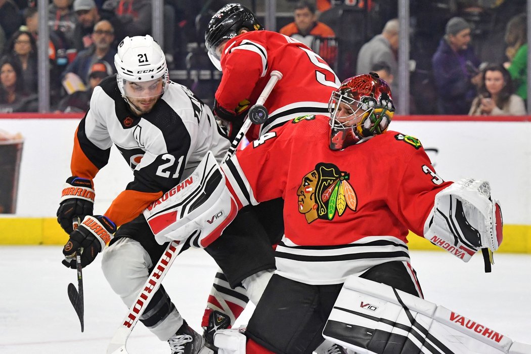 Chicago Blackhawks s Petrem Mrázkem v bráně vybojovali další výhru