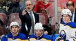 Trenér Don Granato končí na střídačce Buffalo Sabres