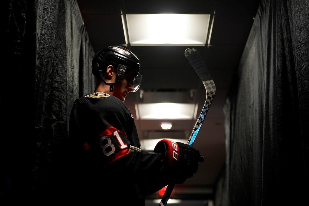 Český útočník Dominik Kubalík z Ottawy je mezi hráči, kterých by se mohla v NHL týkat výměna