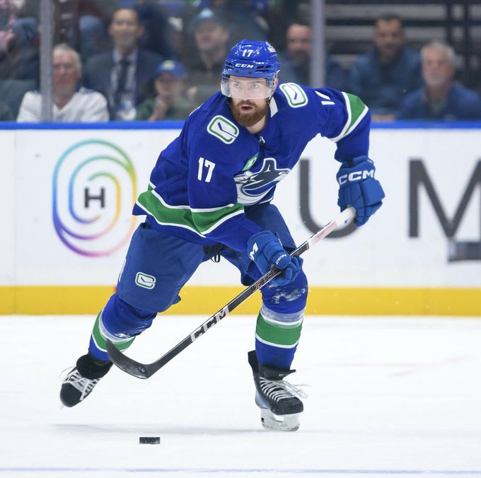 NHL ONLINE: Hronek proti Chicagu, Klapka vítá Columbus. Čech v bráně Utahu NHL ONLINE: Hronek proti Chicagu, Klapka vítá Columbus. Čech v bráně Utahu