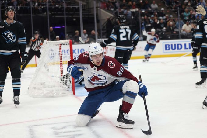 NHL ONLINE: Nečas hraje v Edmontonu. Pastrňák a Zacha proti Torontu, v akci i Hertl NHL ONLINE: Nečas hraje v Edmontonu. Pastrňák a Zacha proti Torontu, v akci i Hertl