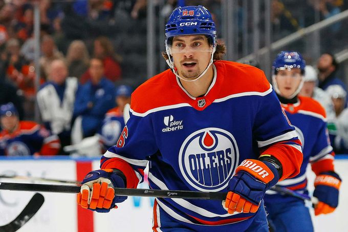 Tomášek balí snahu o NHL a vrací se do Švédska. Přivítáme ho s otevřenou náručí, hlásí GM Tomášek balí snahu o NHL a vrací se do Švédska. Přivítáme ho s otevřenou náručí, hlásí GM