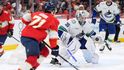 Brankář Vancouveru Jiří Patera v duelu proto Floridě