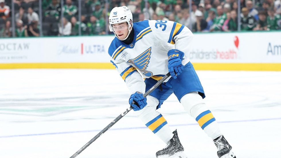 Adam Jiříček v dresu St. Louis