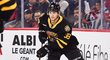 Obránce Jakub Zbořil z organizace Boston Bruins se před novou sezonou rozehraje v Kometě