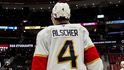 Český obránce Marek Alscher prožil v noci svůj debut v NHL v dresu Floridy Panthers