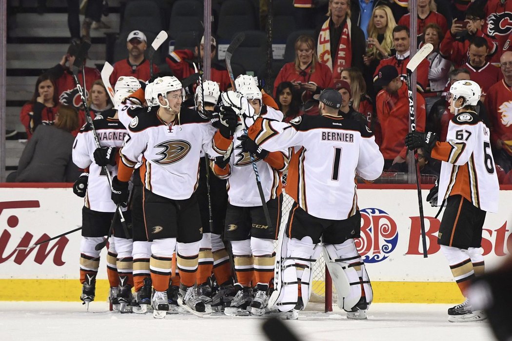 Anaheim Ducks jsou prvními letošními postupujícími