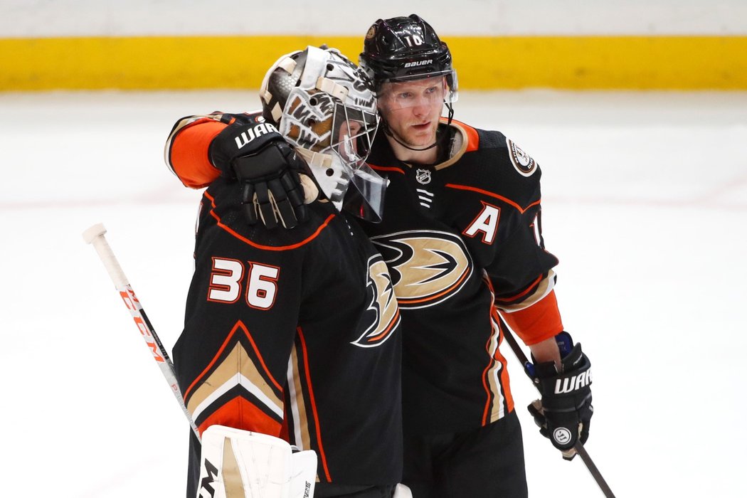 Corey Perry pomohl k další důležité výhře Ducks, tentokrát proti Detroitu