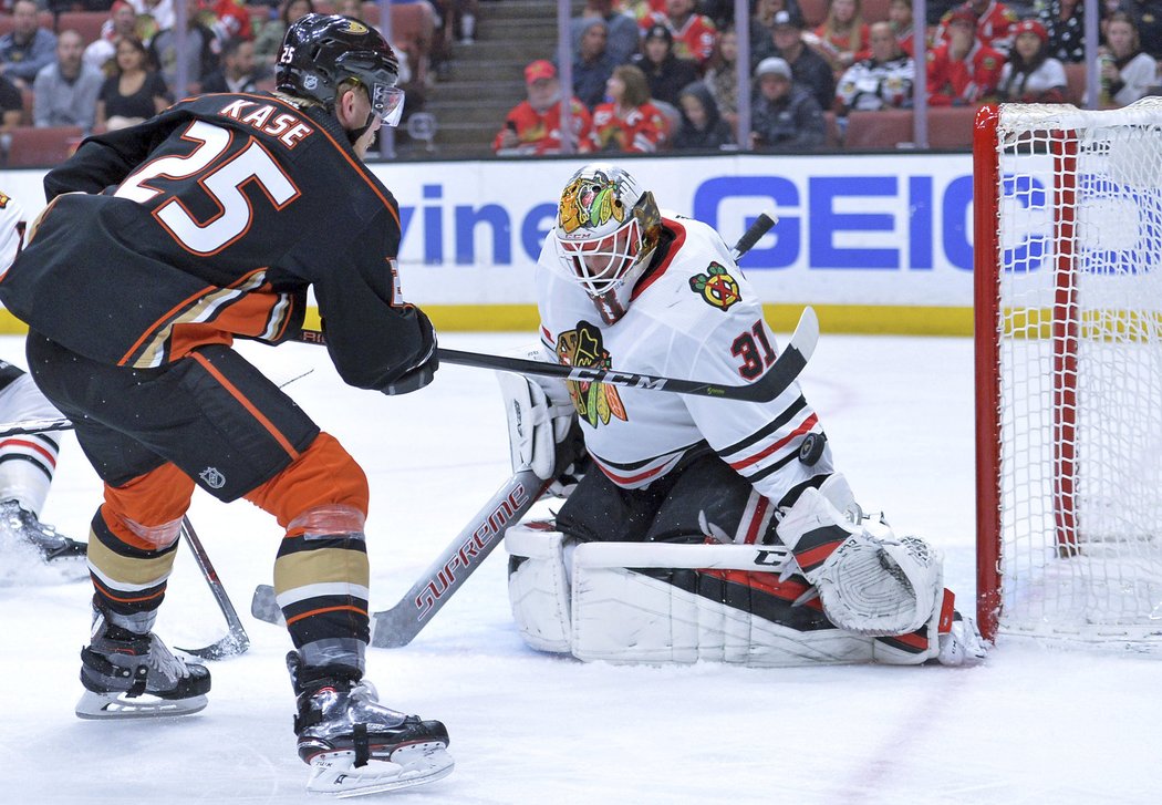 Čtyřikrát se Kaše pokusil překonat J.-F. Berubeho v bráně Blackhawks