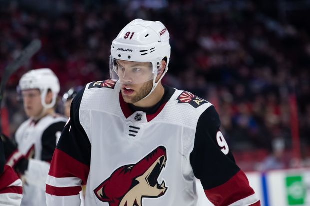 Taylor Hall v Arizoně nezůstane, půjde na trh nechráněných volných hráčů NHL Taylor Hall v Arizoně nezůstane, půjde na trh nechráněných volných hráčů NHL